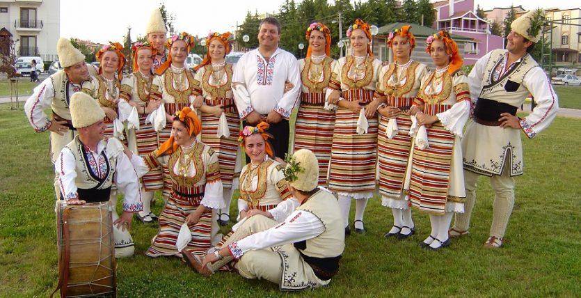 Фолклорен танцов ансамбъл Жар в Турция